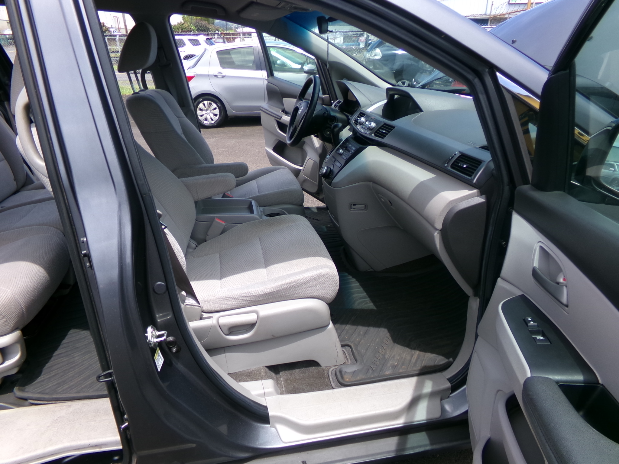 2012 Honda Odyssey EX - Photo 25