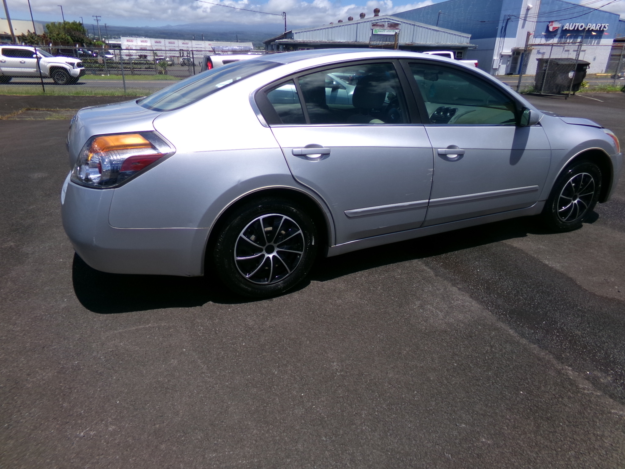 2010 Nissan Altima - Photo 11