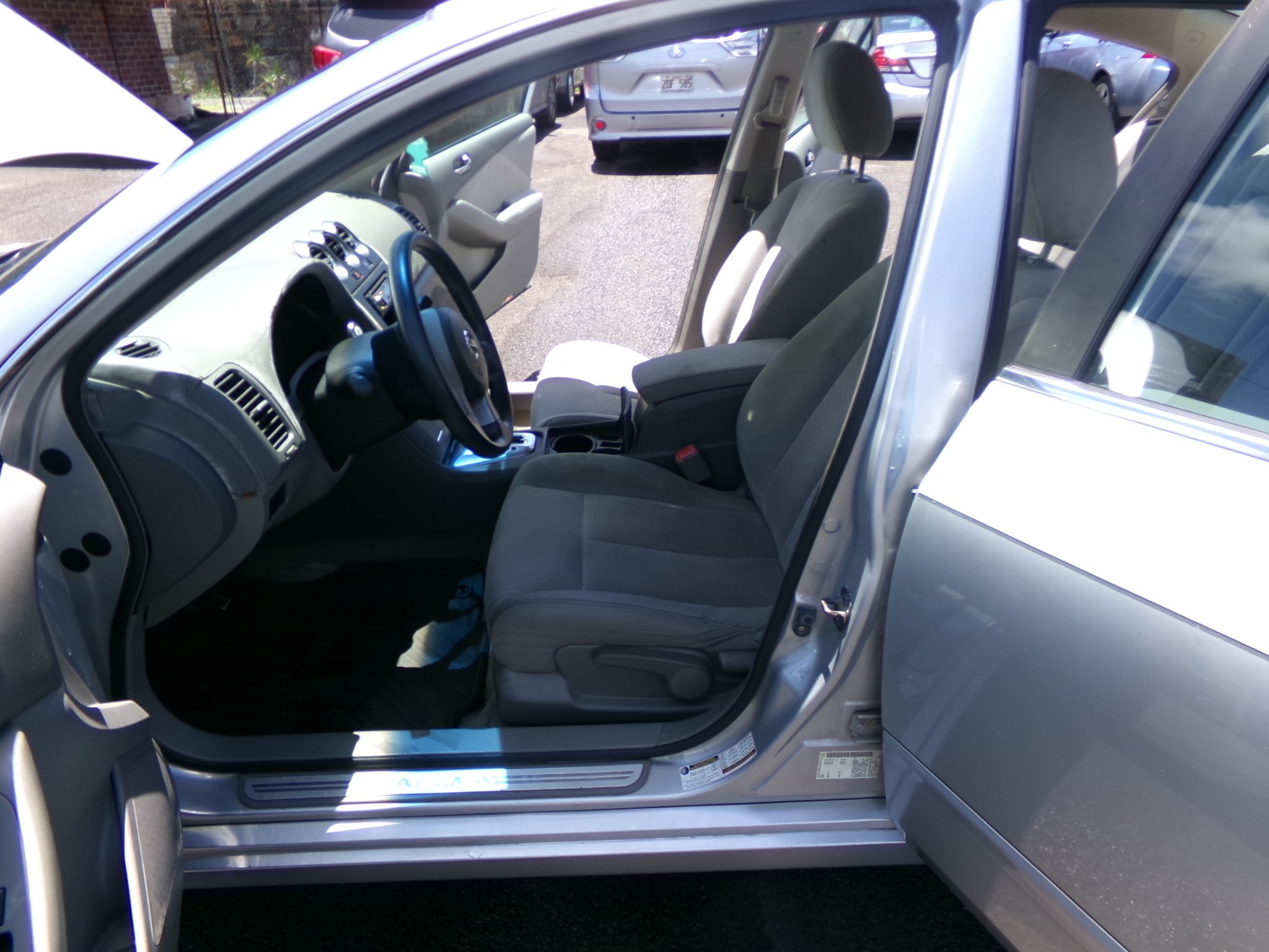 2010 Nissan Altima - Photo 13