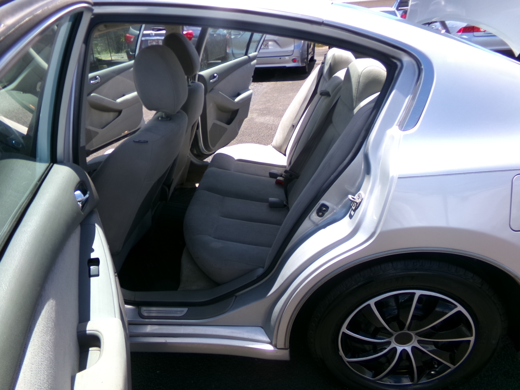 2010 Nissan Altima - Photo 15
