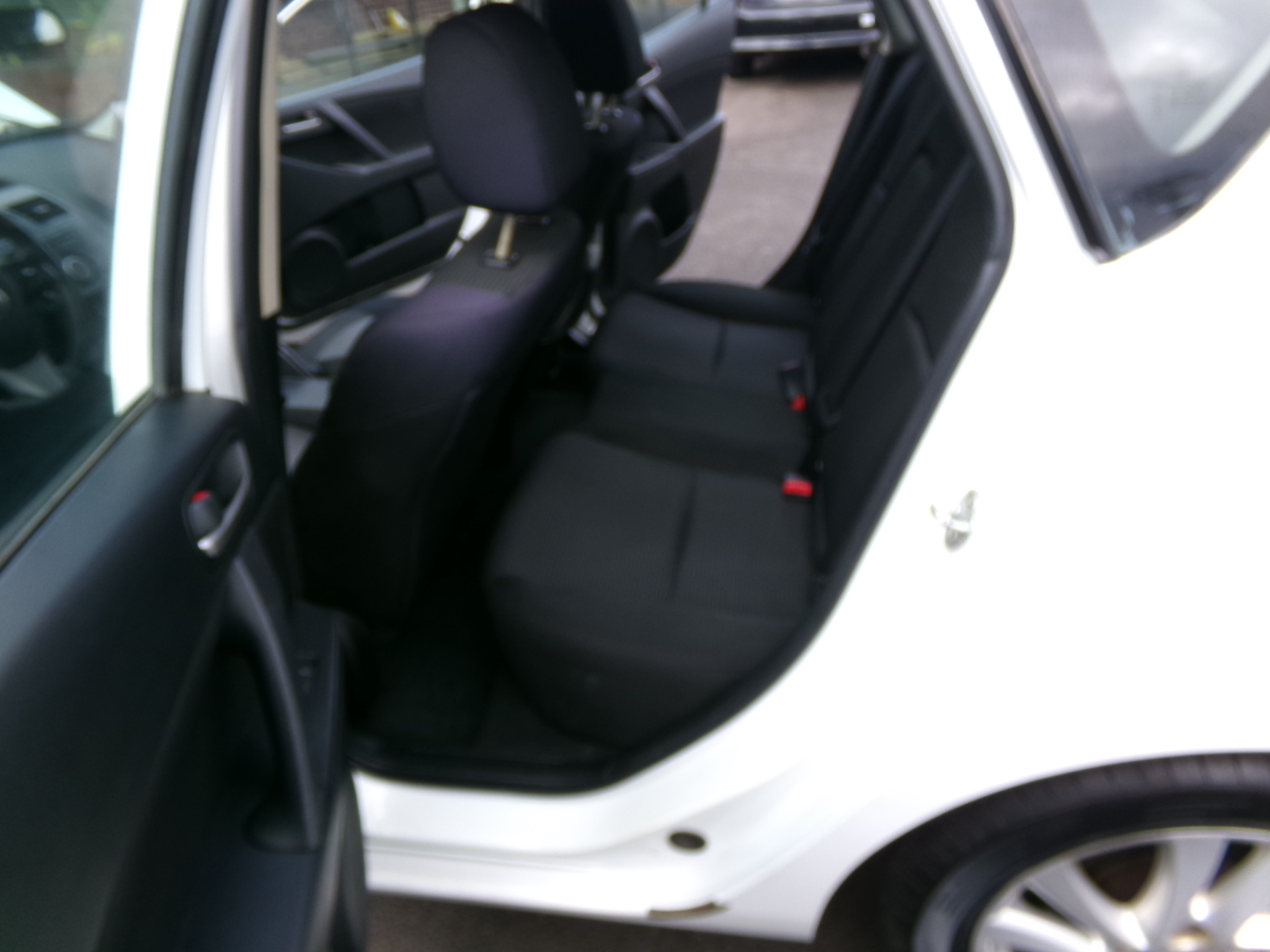 2012 Mazda MAZDA3 i Touring - Photo 15